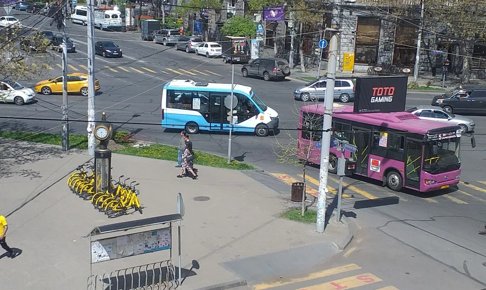 Example scheduled intercity minivan in Yerevan