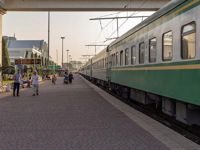 Platform at Tashkent South railway station